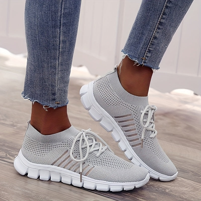 Large size outdoor lightweight breathable running shoes for women