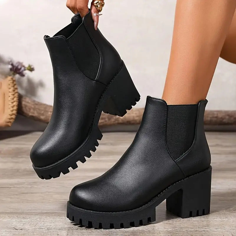 Women's Black plaid and fashionable Short Boots