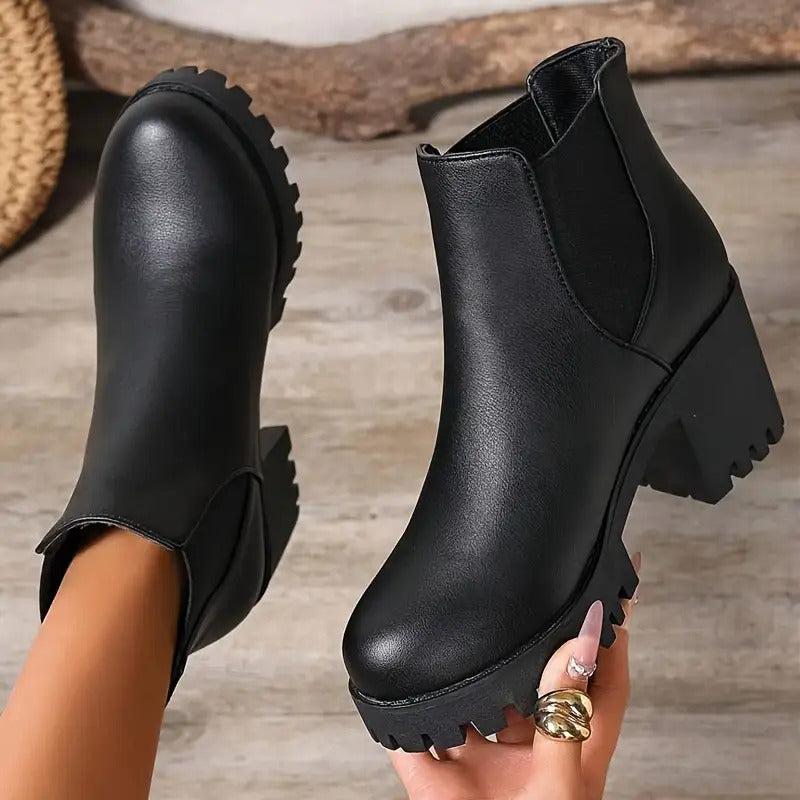 Women's Black plaid and fashionable Short Boots