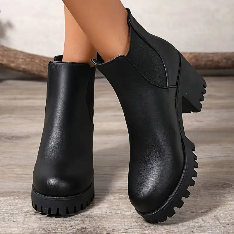 Women's Black plaid and fashionable Short Boots