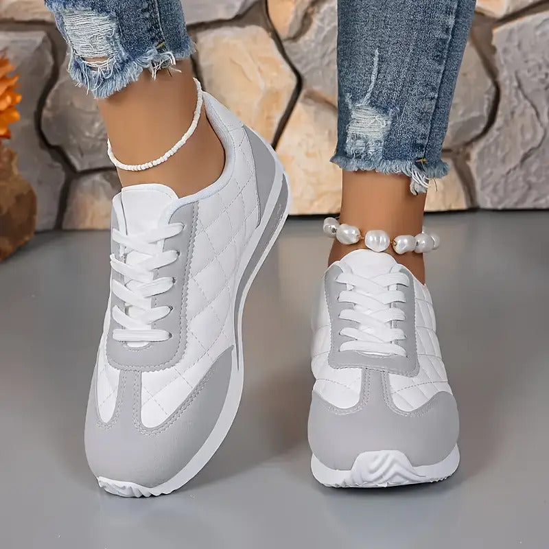 Women's Lightweight Sneaker