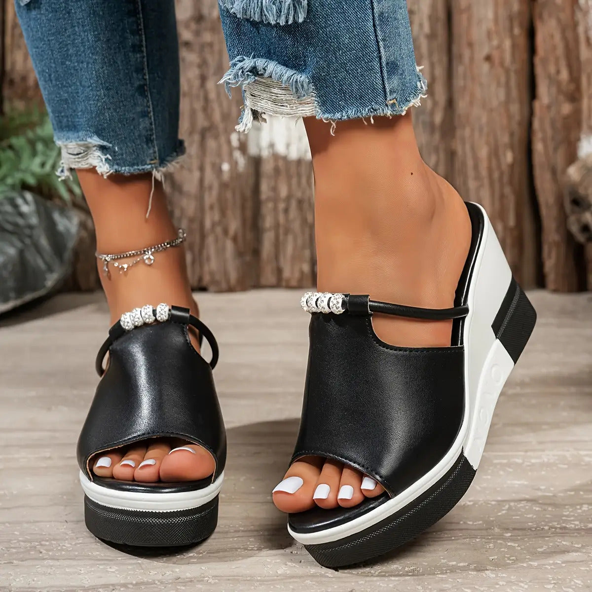 Women's Casual Black and White Wedge Sandals