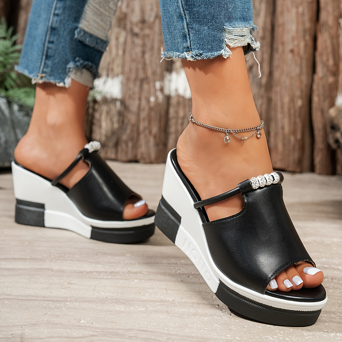 Women's Casual Black and White Wedge Sandals