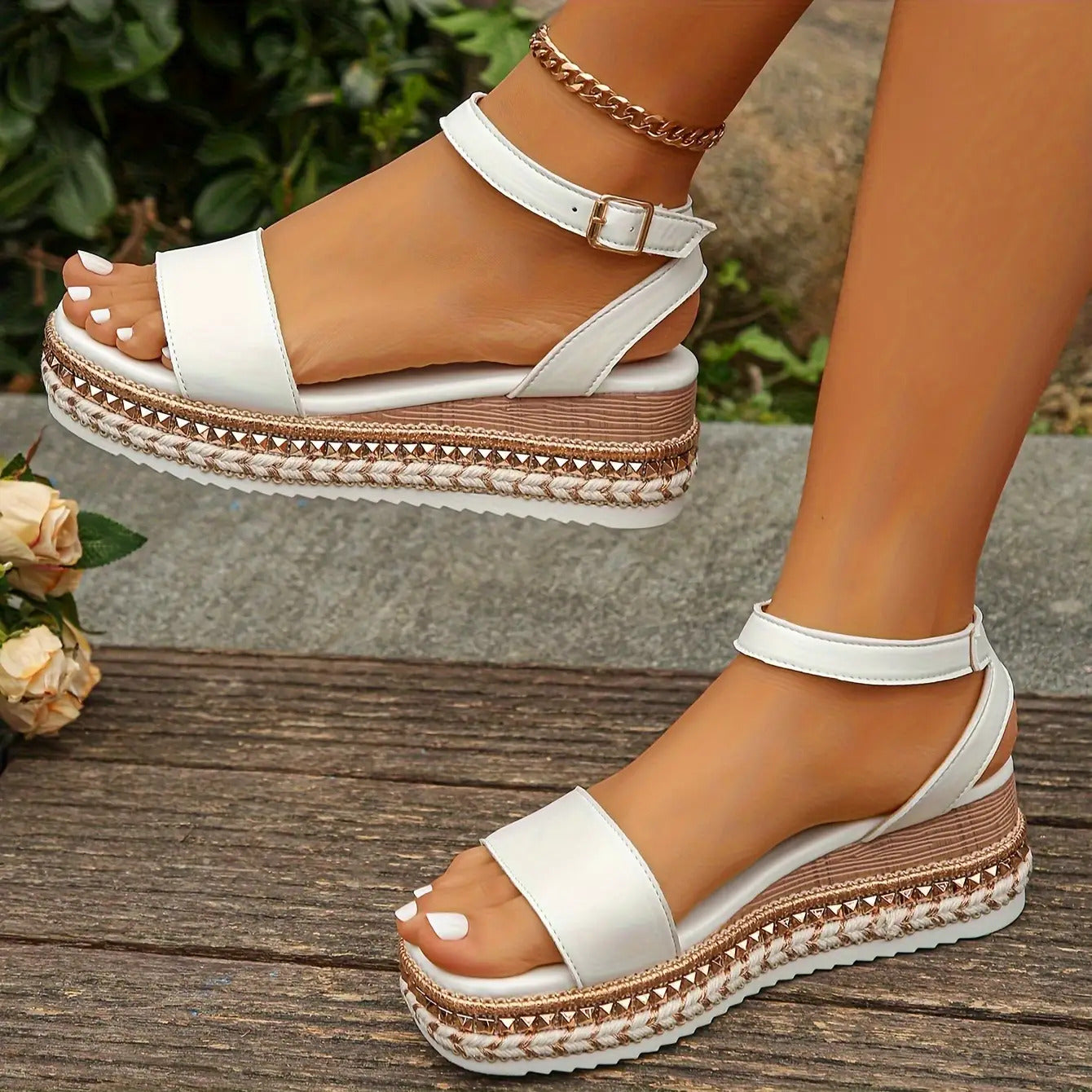 Plus Size Women's Fashion Simple White One-Strap Buckle Sports Sandals